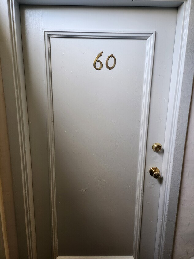 Primary Photo - 2960 Bellevue Ave