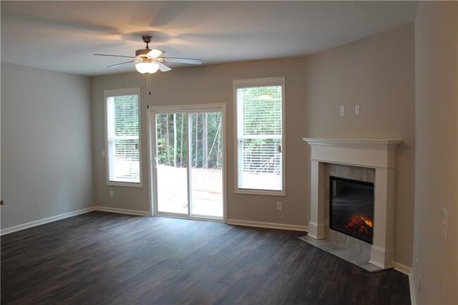 Foto del edificio - 4741 Beacon Ridge Ln