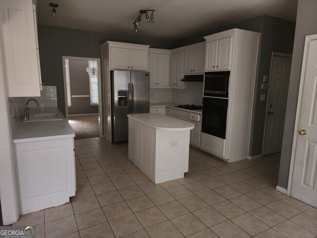 Building Photo - 3994 Sweetwater Pkwy