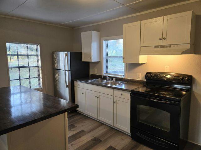 Building Photo - 14 Webb Ln