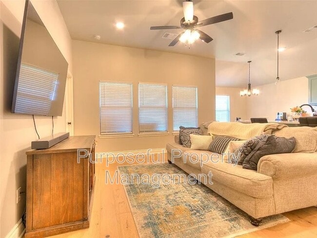 Building Photo - 8701 Ricard Dr