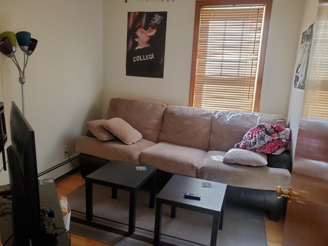 Photo - 8 Dighton St Apartment