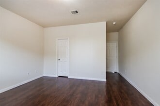 Building Photo - 9714 Cira Court