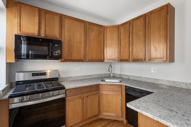 Foto del edificio - 7326 N Damen Ave