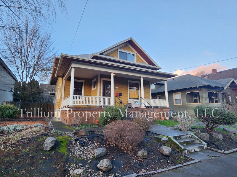 3105 SE Main St Unit 2, Portland, OR 97214 Condo for Rent in Portland