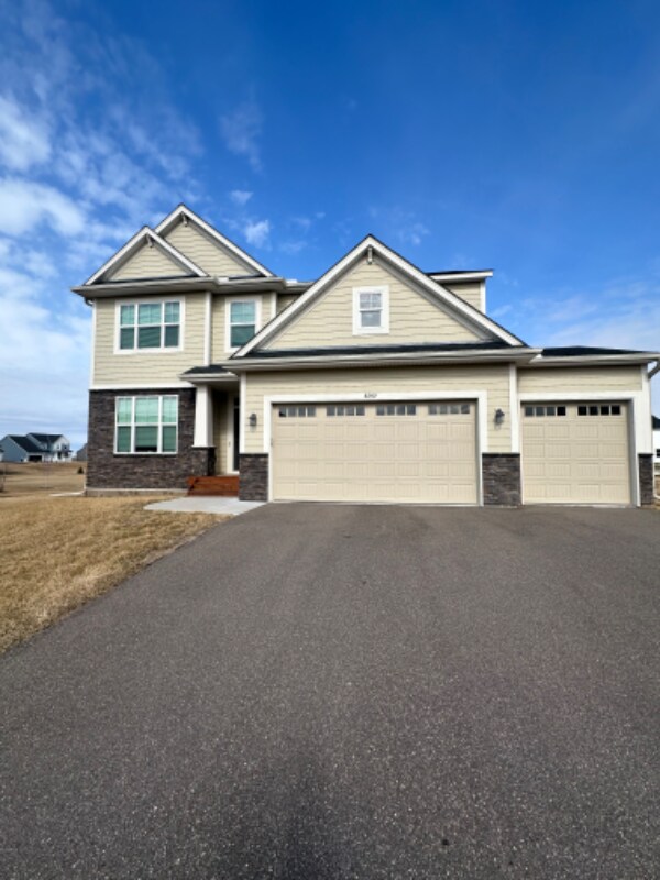 Foto del edificio - 8959 151st Ln NW