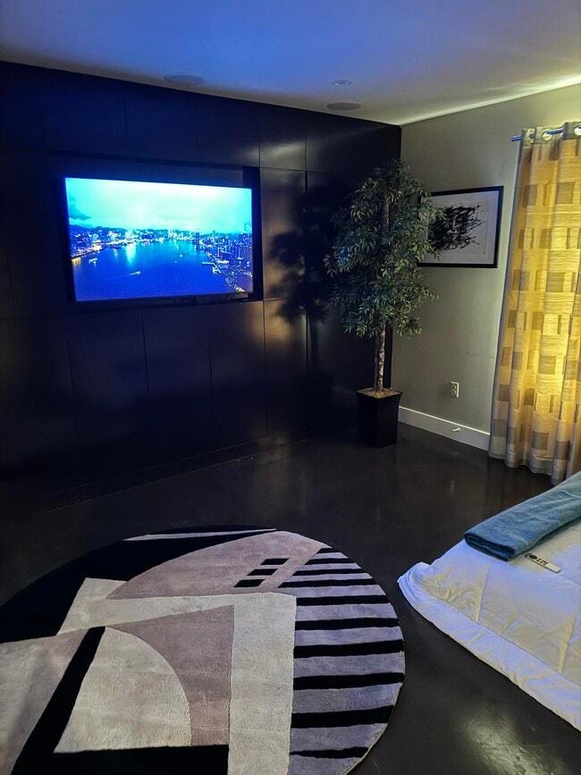 Building Photo - 81 Riverwalk Way