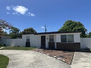 Building Photo - 1754 NE 48th Ct
