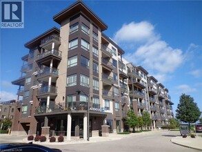 Building Photo - 40 Esplanade Ln