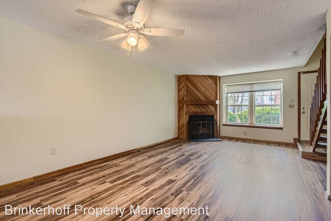 Building Photo - 2 br, 1.5 bath House - 9669 West Chatfield...