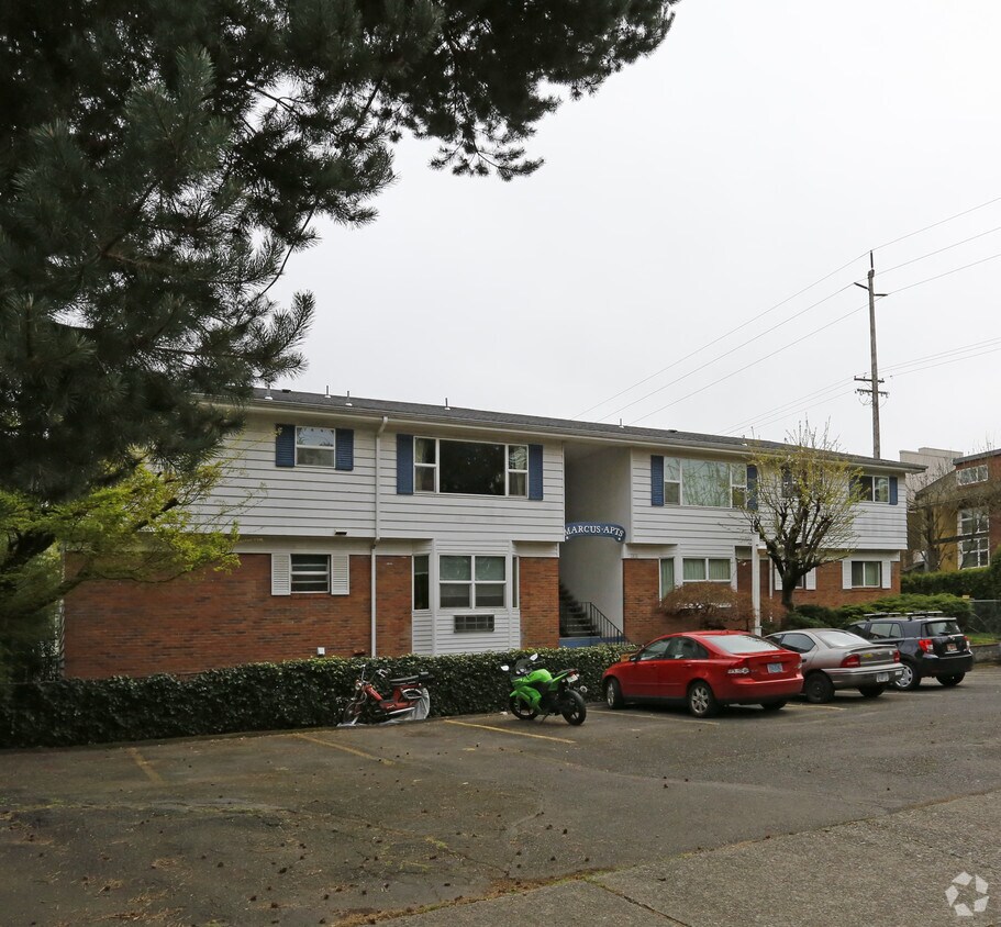Building Photo - 1810 NE 11th Ave