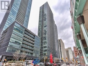 Building Photo - 110-110 Charles St E