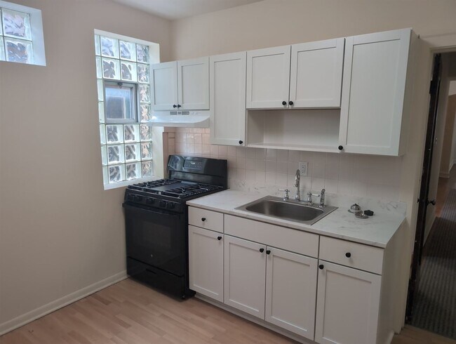 Foto del edificio - 5455 N Christiana Ave