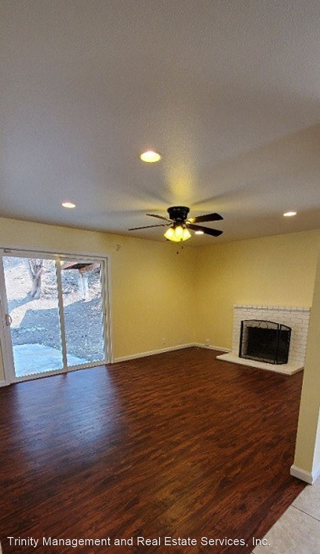 Building Photo - 4 br, 2 bath House - 436 Pomona Avenue