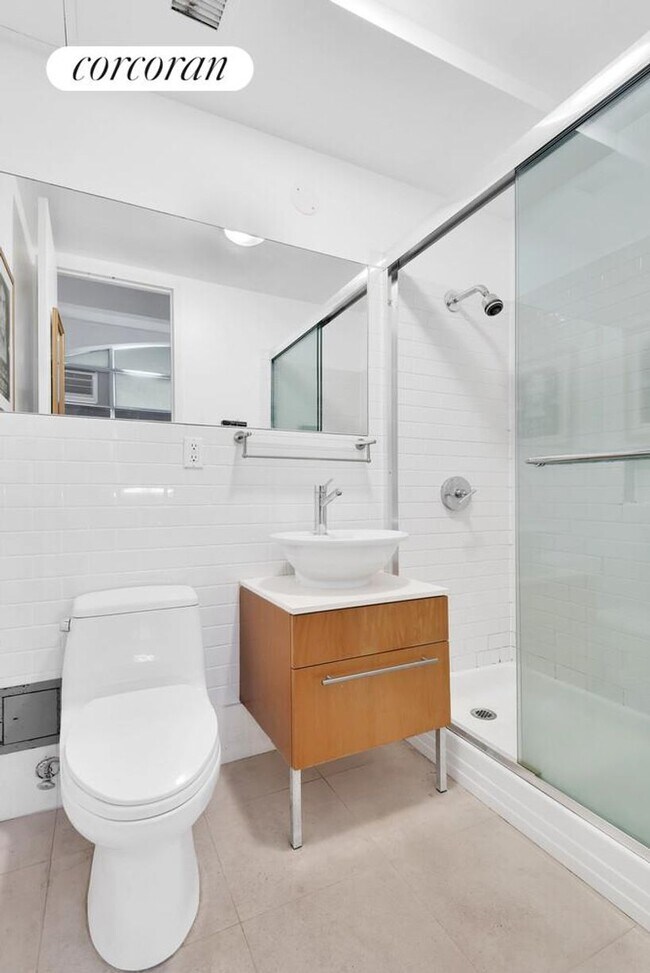 Foto del edificio - 970 Kent Ave