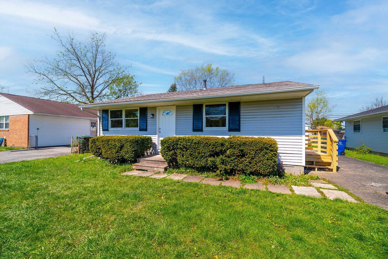 Primary Photo - 2971 Parsons Ave