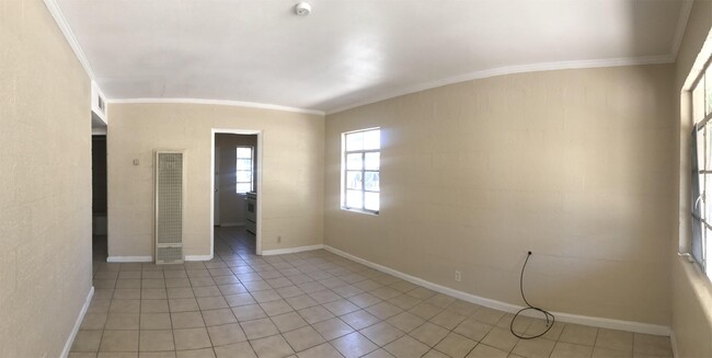 Foto del edificio - 1400 St Johns Dr