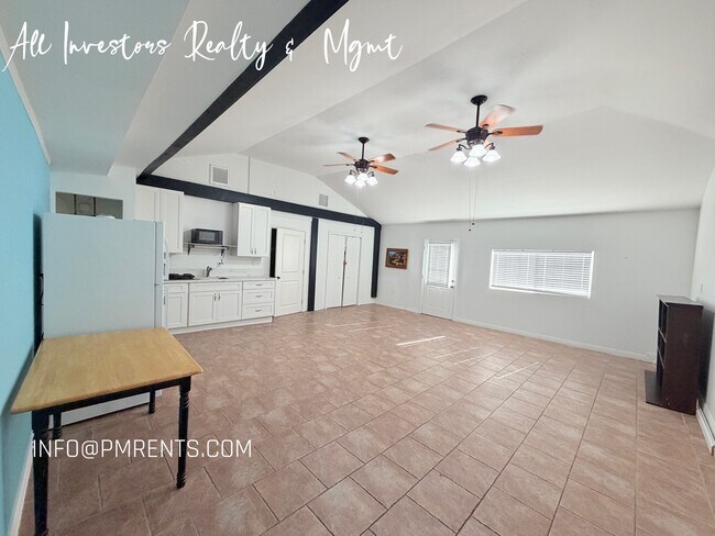 Foto del edificio - 420 Hutchison St