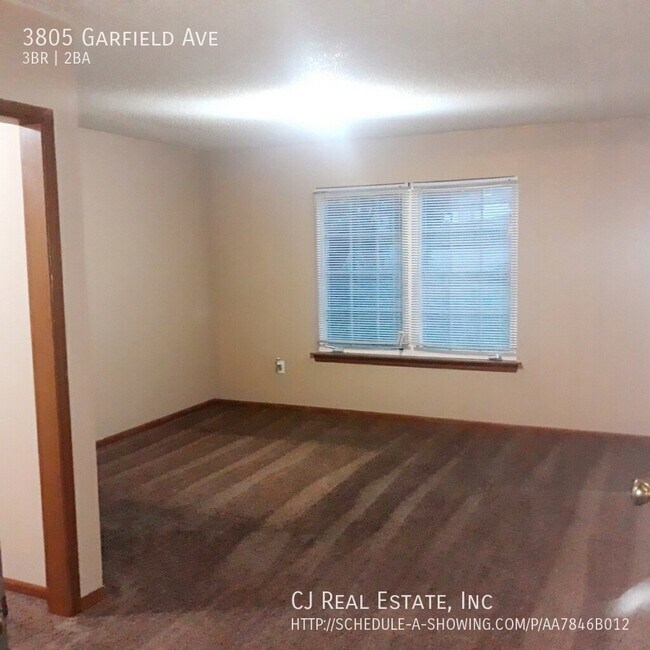 Building Photo - 3805 Garfield Ave