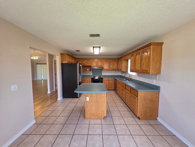 Foto del edificio - 3 Bedroom Home Near NAS Pensacola