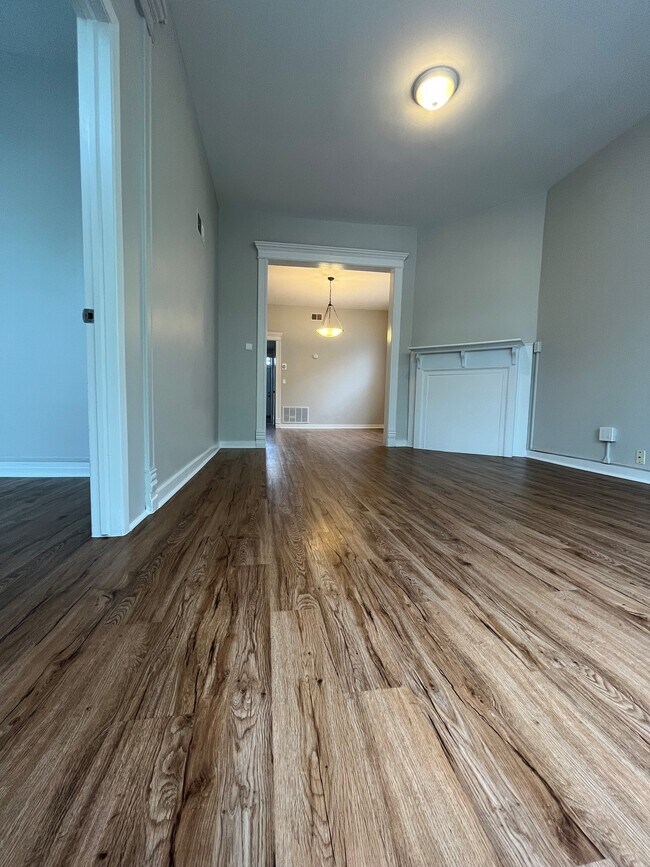 Living Room - 3574 W McLean Ave