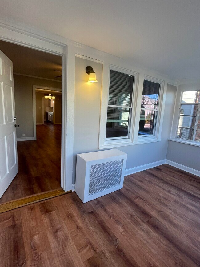 Building Photo - 42 Intervale Rd