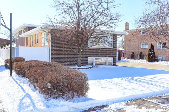 Building Photo - 7849 W 80th St