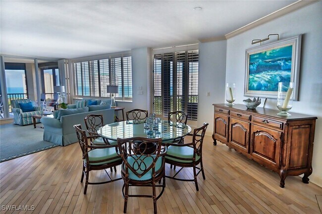 Foto del edificio - 8990 Bay Colony Dr