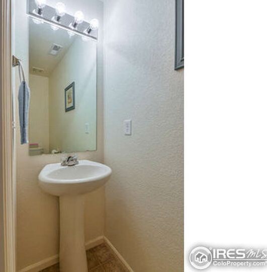 Foto del edificio - 3931 Balsawood Ln