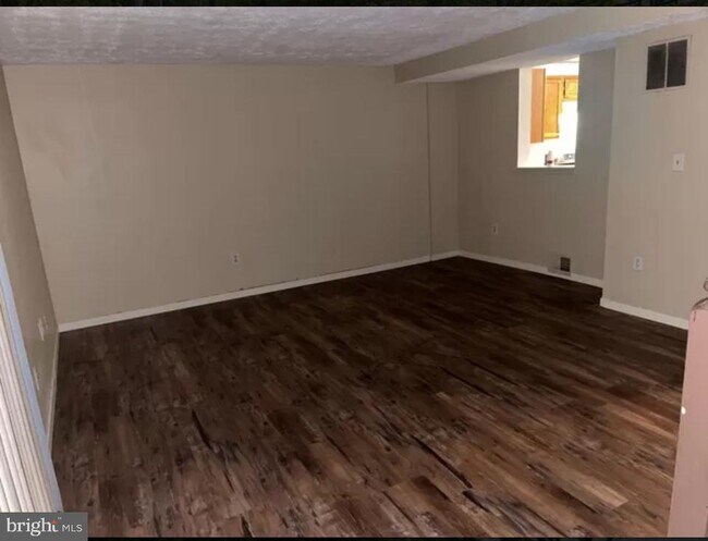 Foto del edificio - 404 Adams St