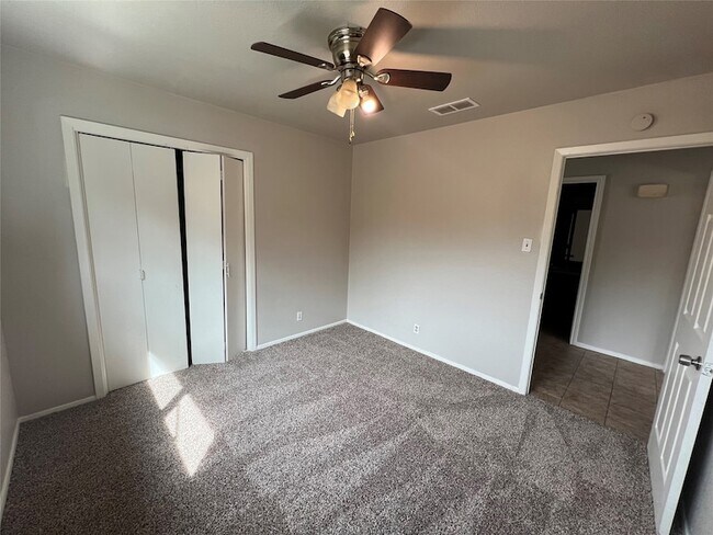 Foto del edificio - 1212 W Hunt St