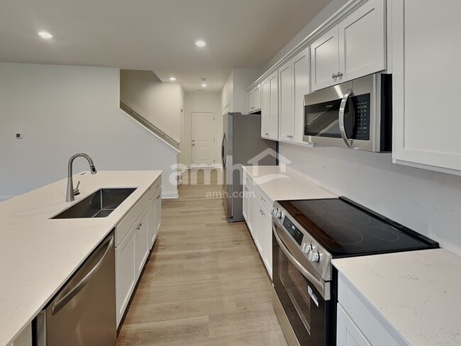 Building Photo - 205 Kramer Mills Dr