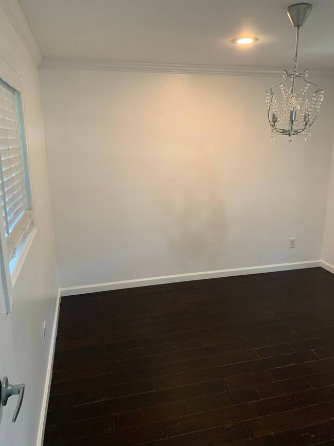 Foto del edificio - 927 Indiana Ave