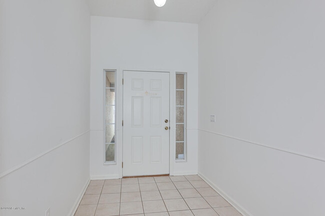 Building Photo - 8614 Derry Dr