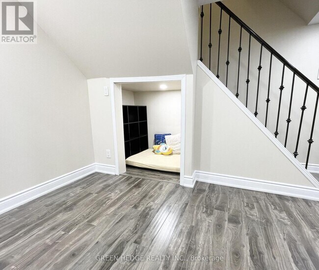 Photo du bâtiment - 30 Tapley Dr