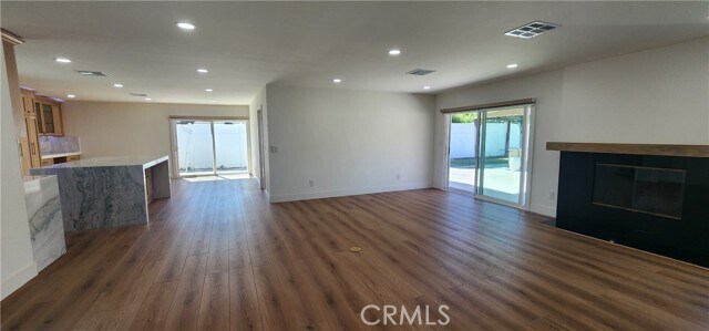 Foto del edificio - 15608 Cristalino St