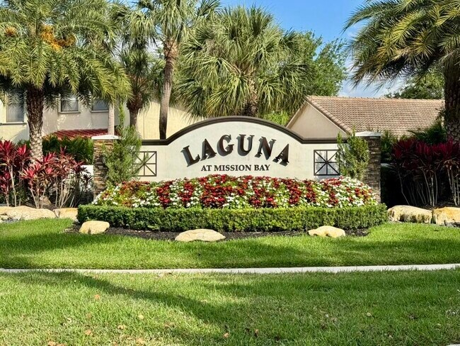 Foto del edificio - 10577 Santa Laguna Dr