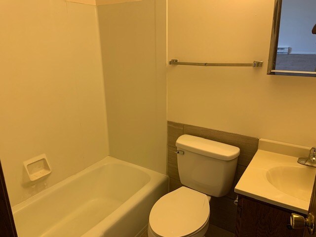 BATH - 131 Prospect St
