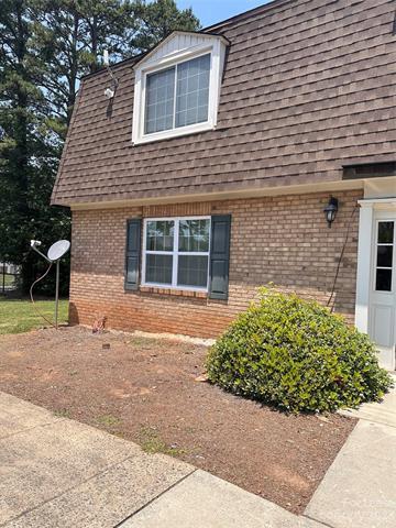 Building Photo - 5808 Hunting Ridge Ln