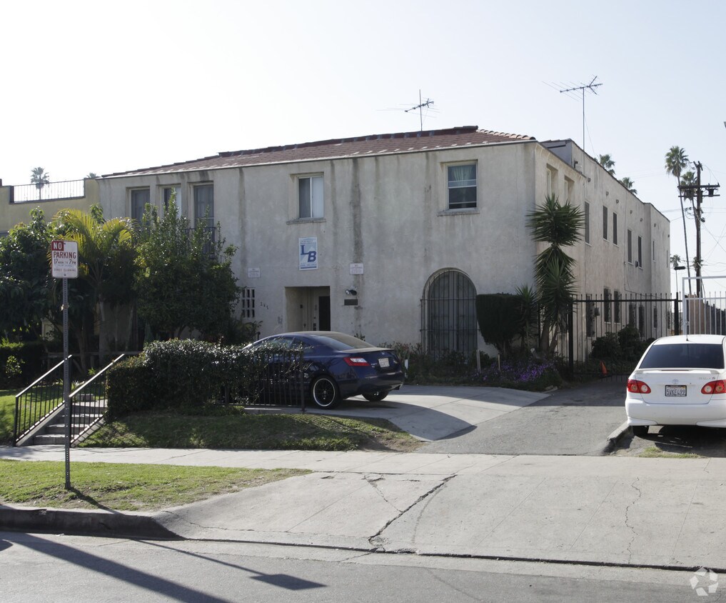 Foto del edificio - 247 N New Hampshire Ave