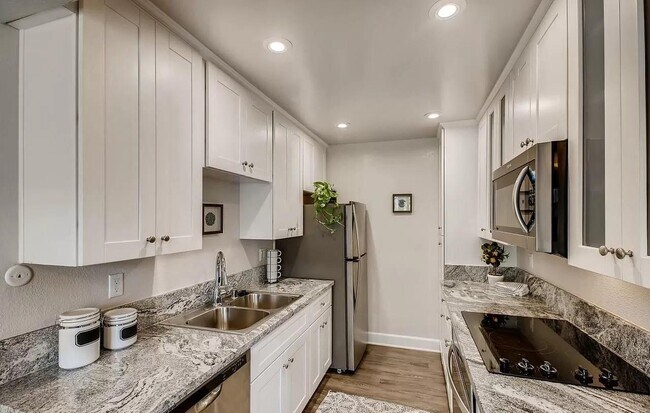 Building Photo - 8524 Via Mallorca