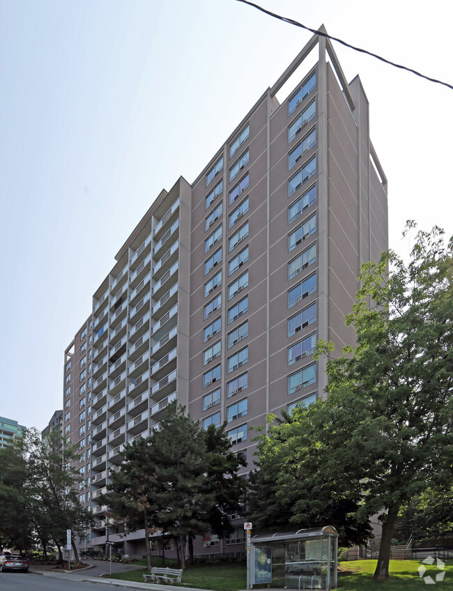 Building Photo - Vanier Towers