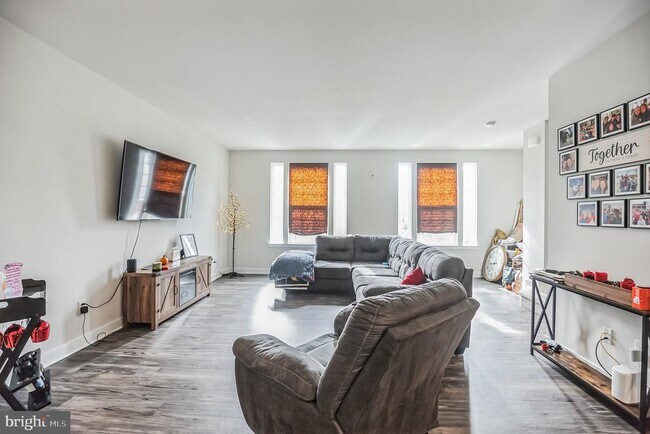 Foto del edificio - 28 Sparrow Cir