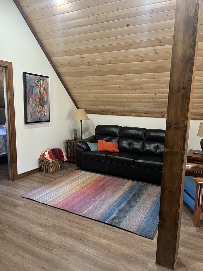 Building Photo - 5673 E Horseshoe Way