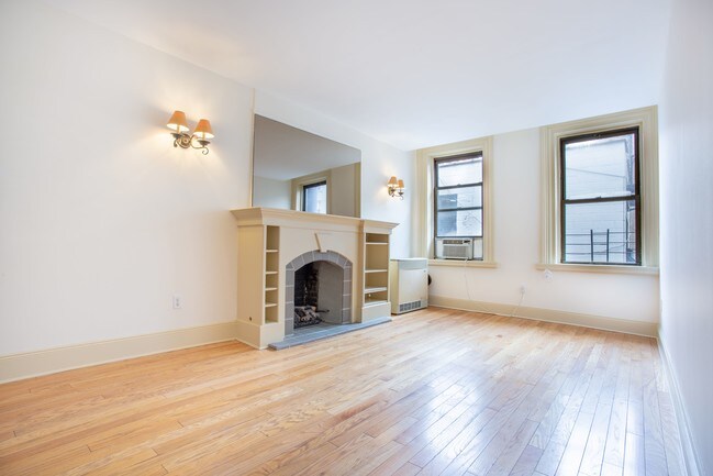 Building Photo - 1303 3rd Ave