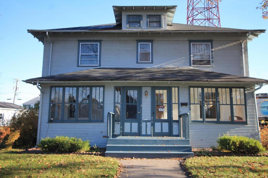 Primary Photo - 910 / 912 N 4th St