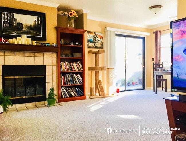 Building Photo - 2 br, 2 bath Condo - 213 Del Monte Ln