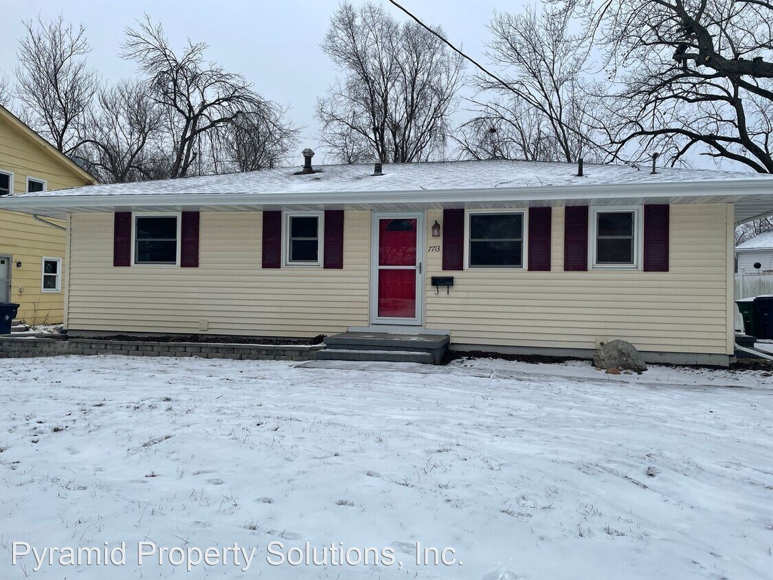 7713 Dellwood Dr, Urbandale, IA 50322 House Rental in Urbandale, IA