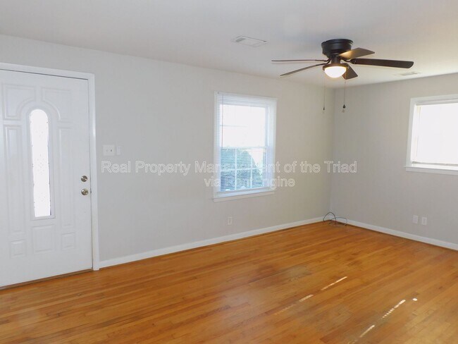 Building Photo - 1905 Palm St