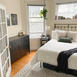 Building Photo - 3155 N Pine Grove Ave